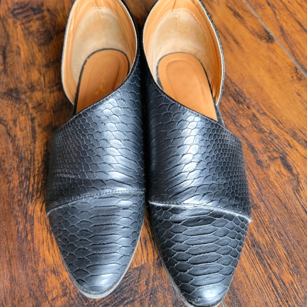 Qupid Half Open Loafers Size 8 Faux Snake Skin Leather